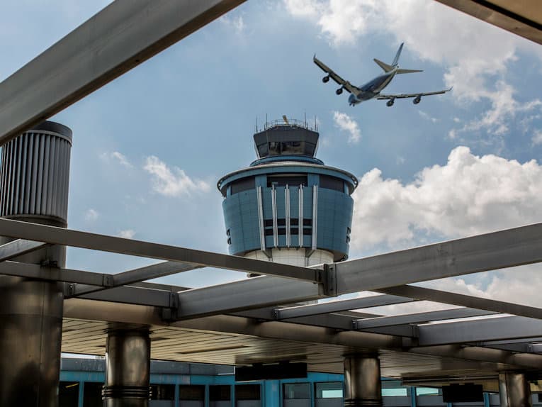 Join us in November 2019 for Two Airline Meet & Greets